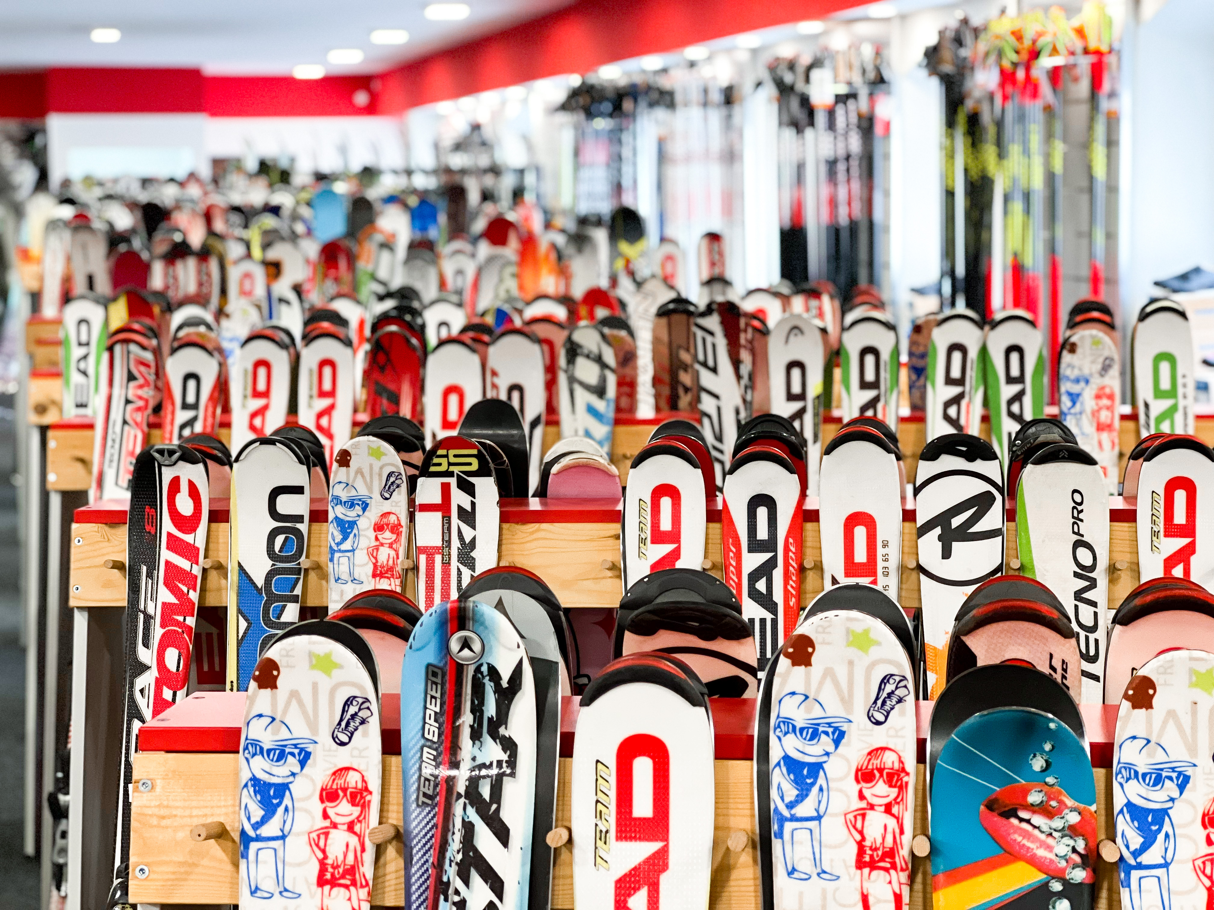 vyprodej-lyzi-atomic_1